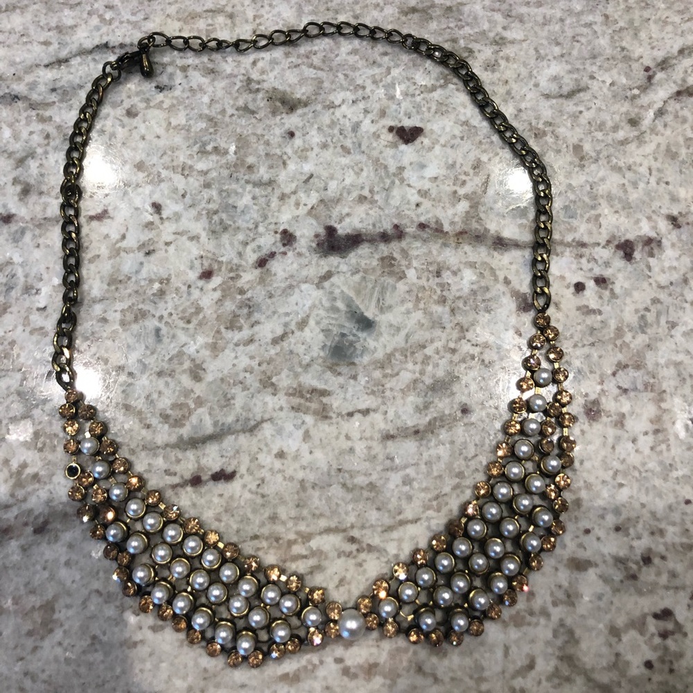 Peter Pan collar statement necklace
